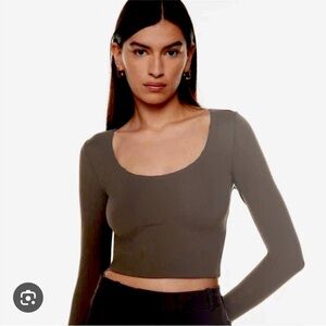 Babaton contour scoop neck long sleeve